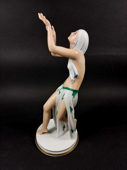 Porcelánova socha tanečnice - 5 Porcelánova socha tanečnice - 5