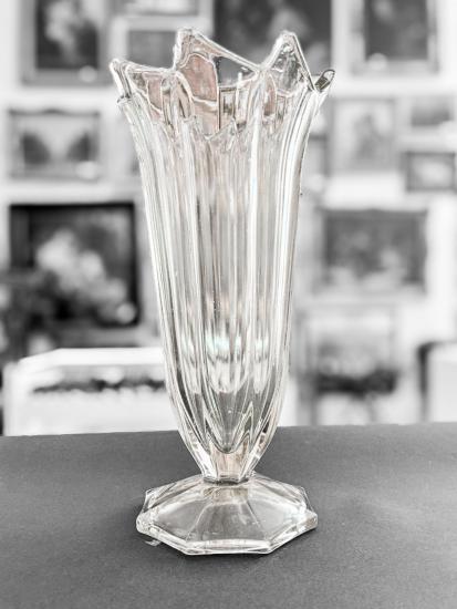 Art Deco váza z lisovaného skla, 26 cm - 4 Art Deco váza z lisovaného skla, 26 cm - 4