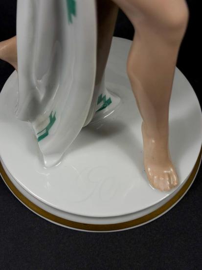 Porcelánova socha tanečnice - 8 Porcelánova socha tanečnice - 8