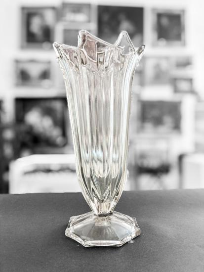 Art Deco váza z lisovaného skla, 26 cm - 3 Art Deco váza z lisovaného skla, 26 cm - 3