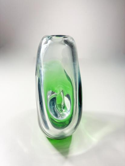Skleněná váza, Škrdlovice, 18, 5 cm - 4 Skleněná váza, Škrdlovice, 18, 5 cm - 4