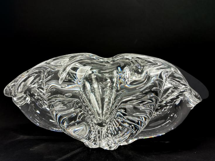 Masivní popelník z čirého skla. průměr 25 cm - 1 Masivní popelník z čirého skla. průměr 25 cm - 1