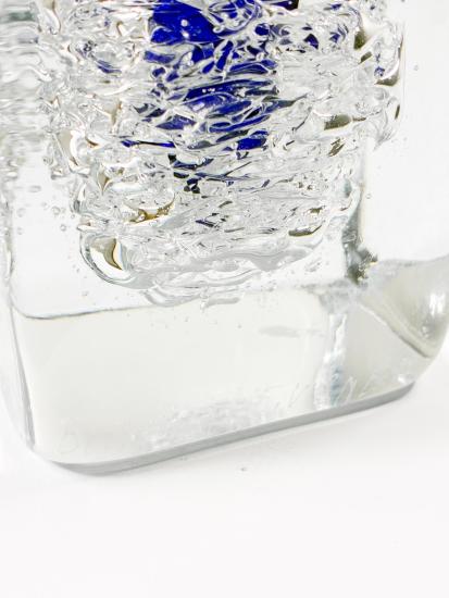 Whirpool skleněná váza čirá, tmavě modrá, 25 cm - 4 Whirpool skleněná váza čirá, tmavě modrá, 25 cm - 4