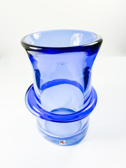 Skleněná - modrá váza s prstencem, 24 cm - 4 Skleněná - modrá váza s prstencem, 24 cm - 4