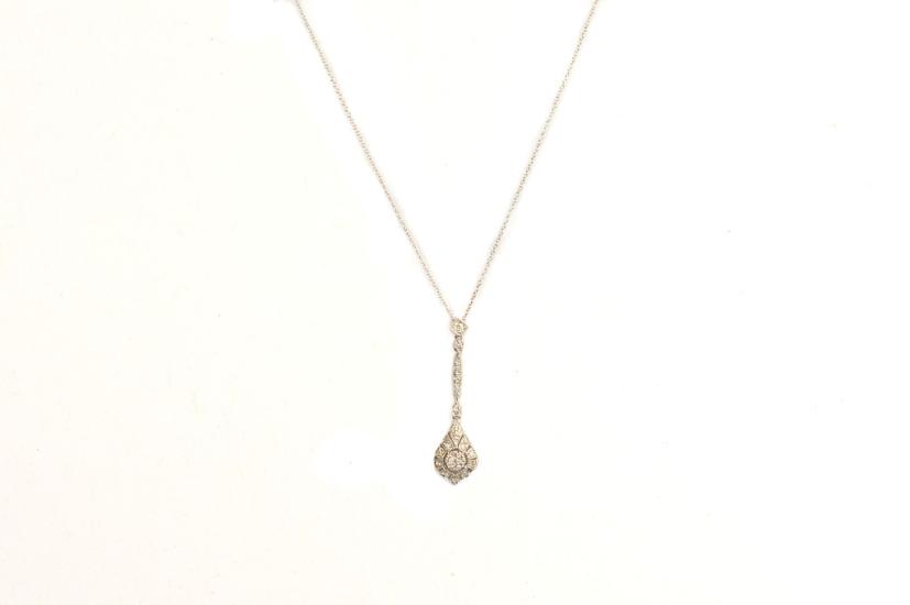 Zlatý náhrdelník s diamanty,  styl Art-Deco