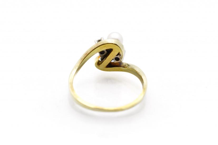 Starožitný zlatý prsten s perlami a diamanty, vel. 57