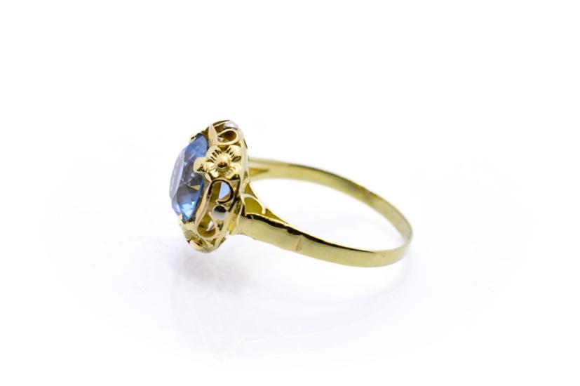 Zlatý prsten s modrým kamenem - topaz, vel. 56,5
