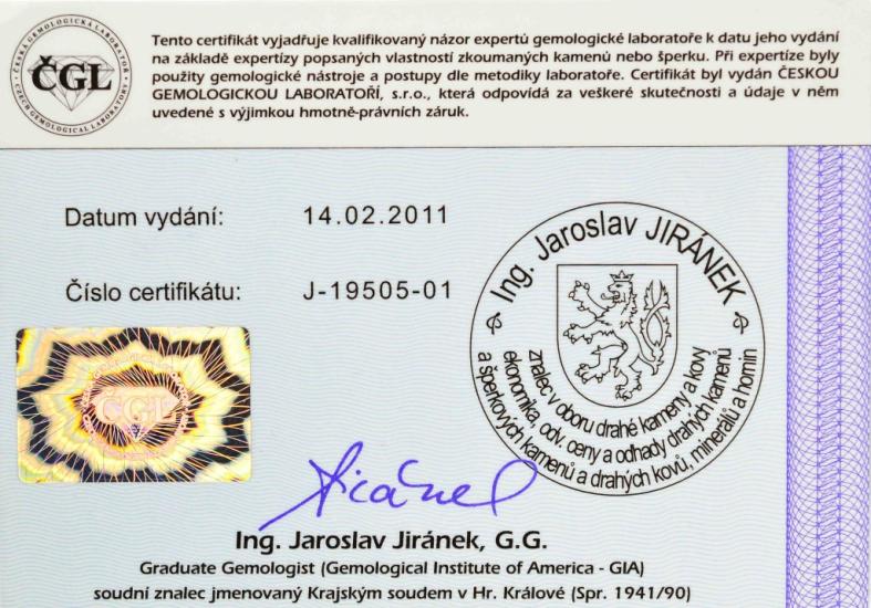 Náušnice z bílého zlata s diamanty, šroubek