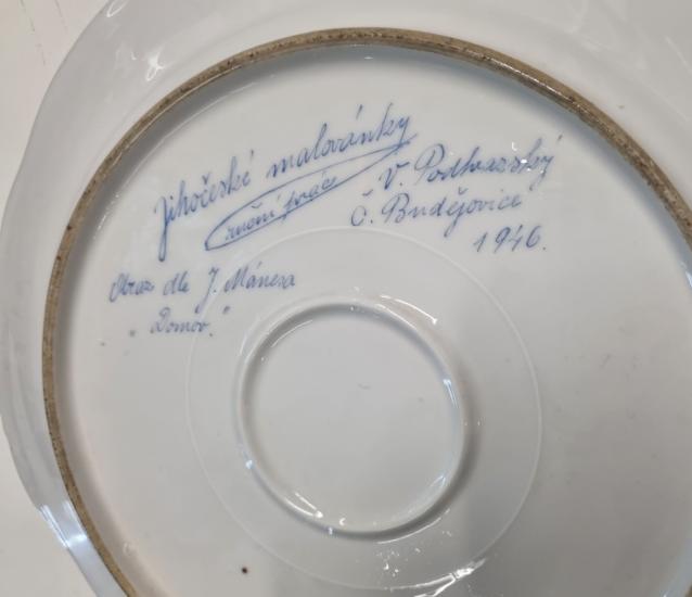 Ručně malovaný porcelánový talíř