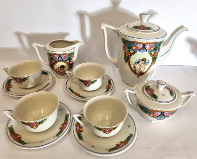 Porcelánový ručně malovaný servis na kávu