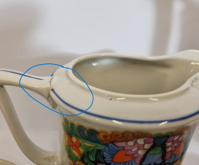 Porcelánový ručně malovaný servis na kávu