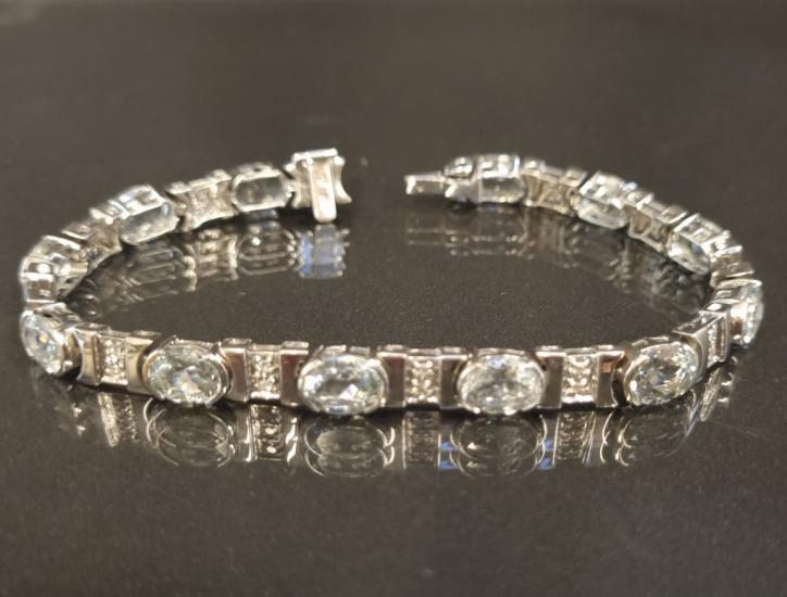 Zlatý náramek s přírodními akvamaríny a diamanty, 20,26g
