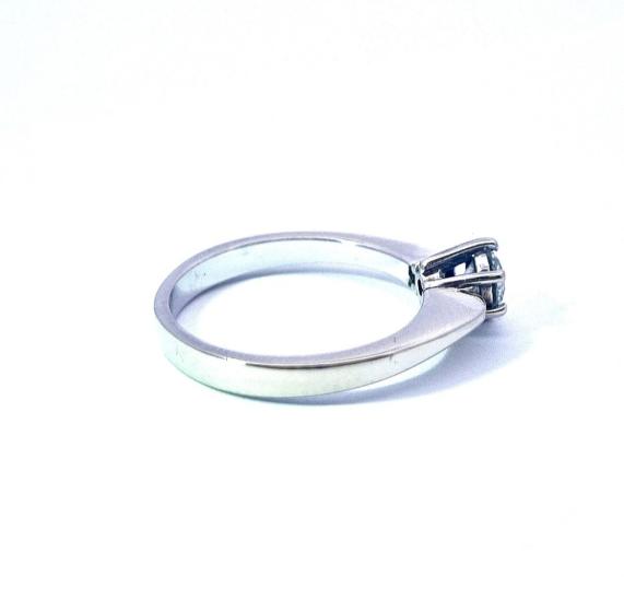 Zlatý prsten s briliantem 0,35 ct, vel. 53,5