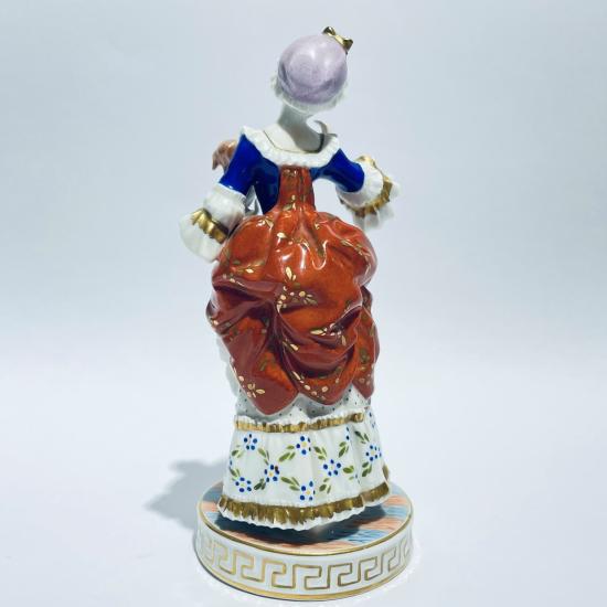 Porcelánová soška dvorní dámy - Dresden