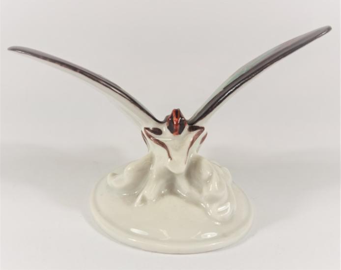 Porcelánová soška - noční motýl