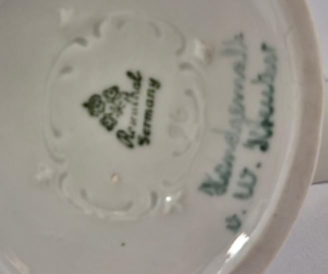 Porcelánová soška - noční motýl