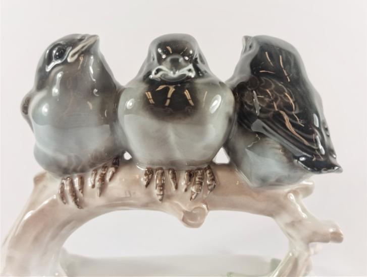 Porcelánová soška - vrabčáci