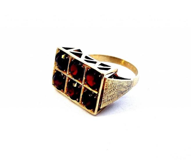 Zlatý prsten s českými granáty 3,54 ct, vel. 53