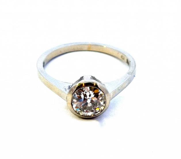 Starožitný zlatý prsten s diamantem 1,09 ct, vel. 56