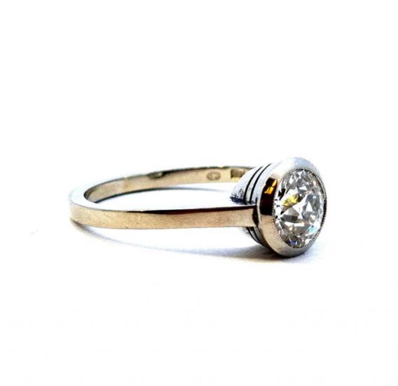 Starožitný zlatý prsten s diamantem 1,09 ct, vel. 56