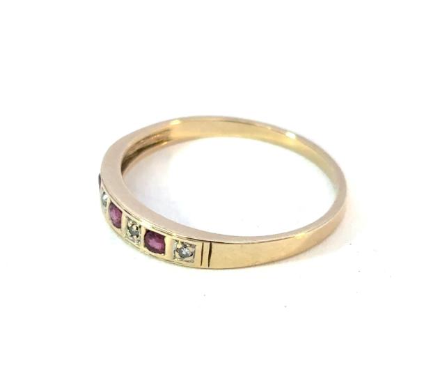 Zlatý prsten s rubíny a diamanty, 9 k, vel. 56 - 9