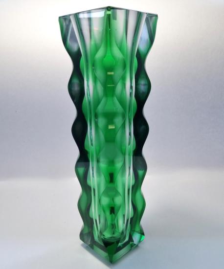 Skleněná váza Oldřich Lipský Skleněná váza Oldřich Lipský