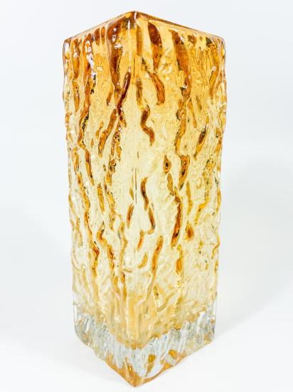 Žebrovaná váza, výška 21 cm. - 3 Žebrovaná váza, výška 21 cm. - 3