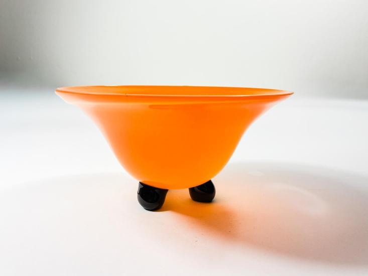 Zářivě oranžová miska Tango na nožkách, průměr 15 cm - 4 Zářivě oranžová miska Tango na nožkách, průměr 15 cm - 4