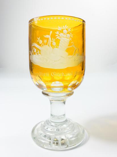 Pohár ve žlutém odstínu, lovecký motiv, 14 cm - 3 Pohár ve žlutém odstínu, lovecký motiv, 14 cm - 3