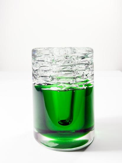 „Pivo” váza čirá - zelená, 13 cm - 1 „Pivo” váza čirá - zelená, 13 cm - 1