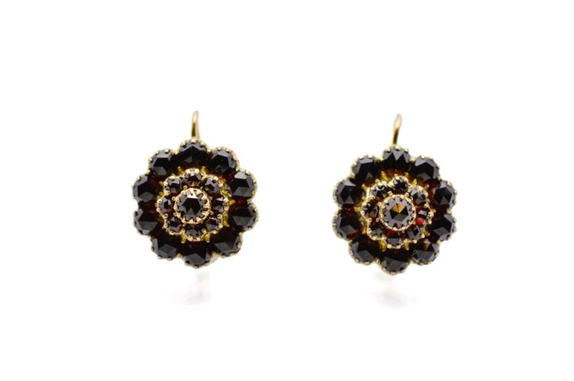 Stříbrné náušnice s českými granáty, visací