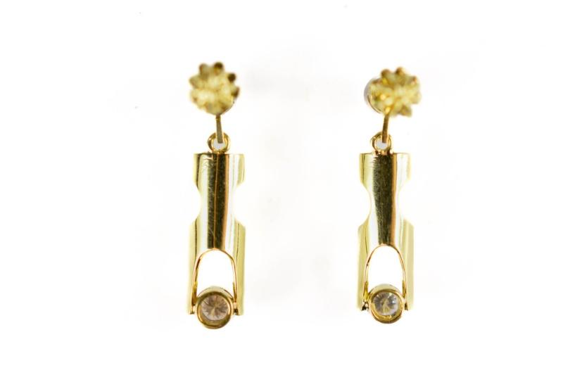 Zlaté náušnice s diamanty, šroubek