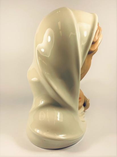 Porcelánová busta - Madona s Ježíškem
