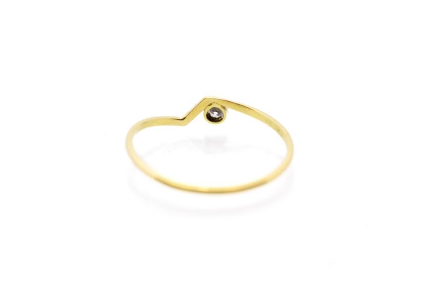 Zlatý prsten se zirkonem, vel. 61,5