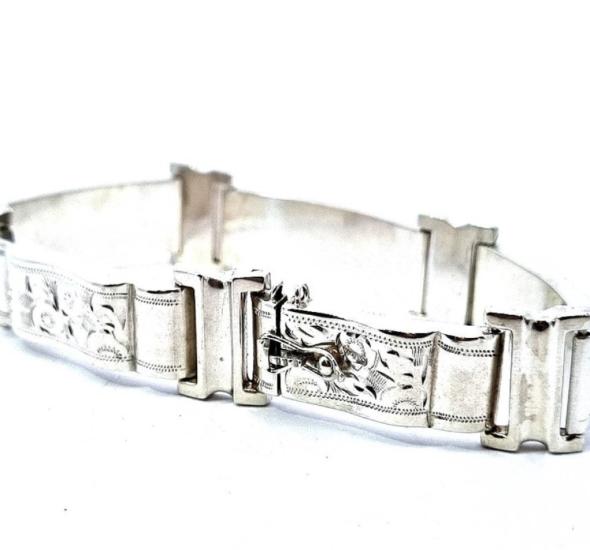 Stříbrný náramek, 25,64 g