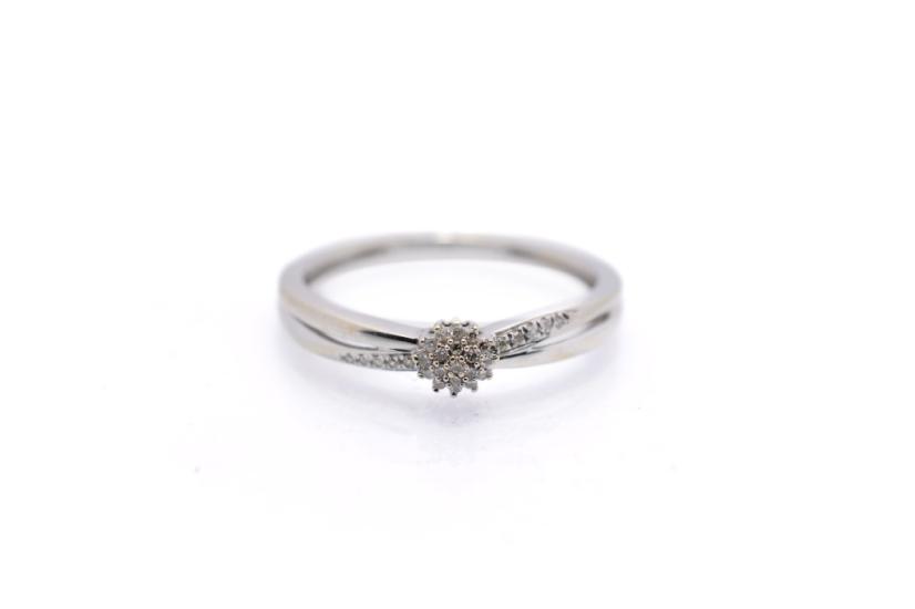 Zlatý prsten s diamanty, vel. 56