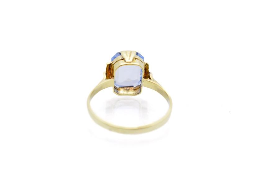 Starožitný zlatý prsten s modrým kamenem - topaz, vel. 57