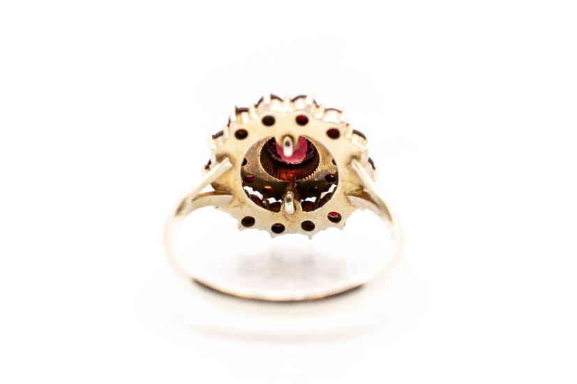 Stříbrný prsten s českými granáty, vel. 57