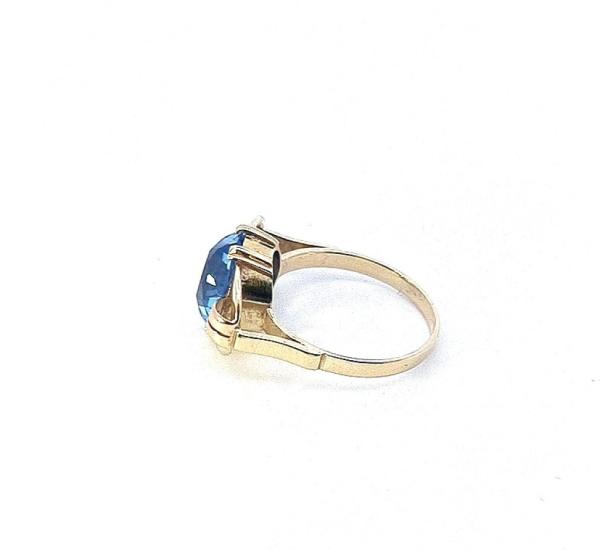 Starožitný zlatý prsten s modrým kamenem - topaz, vel. 54