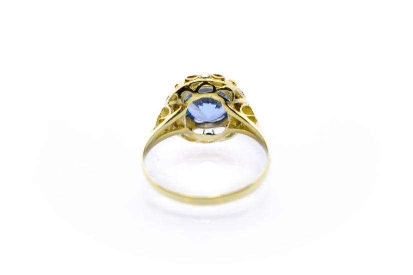 Zlatý prsten s modrým kamenem - topaz, vel. 56,5