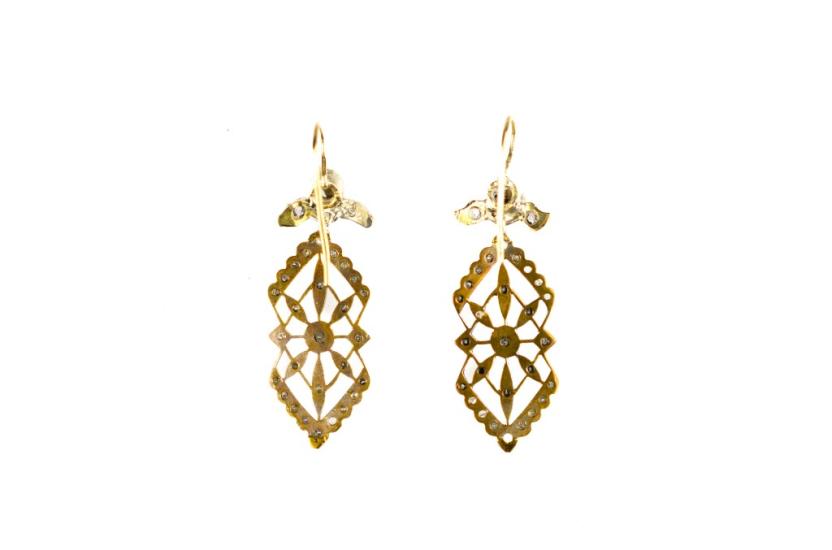 Zlaté náušnice s diamanty, visací