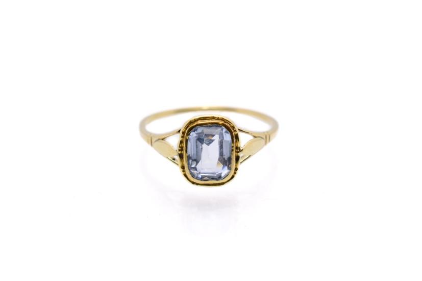 Starožitný zlatý prsten s modrým kamenem, topaz, první republika, vel. 55,5