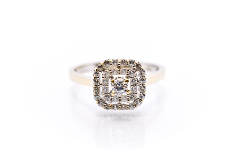 Zlatý prsten se zirkony, vel. 55