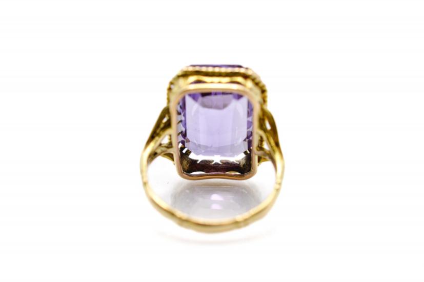 zlatý prsten s ametystem, velikost 54