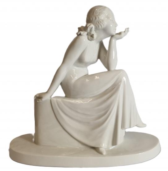 Dívka s cigaretou, soška art deco