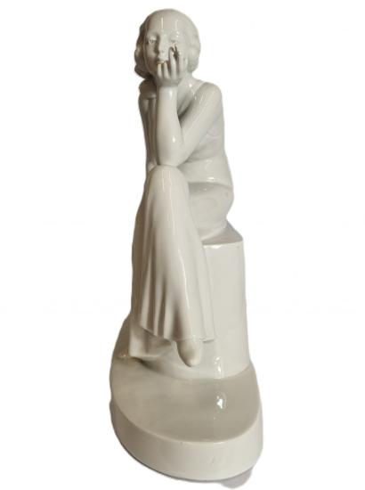 Dívka s cigaretou, soška art deco