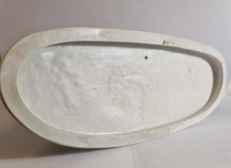 Dívka s cigaretou, soška art deco