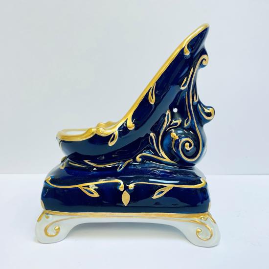 Porcelánový stojánek na fajfku - Royal Dux