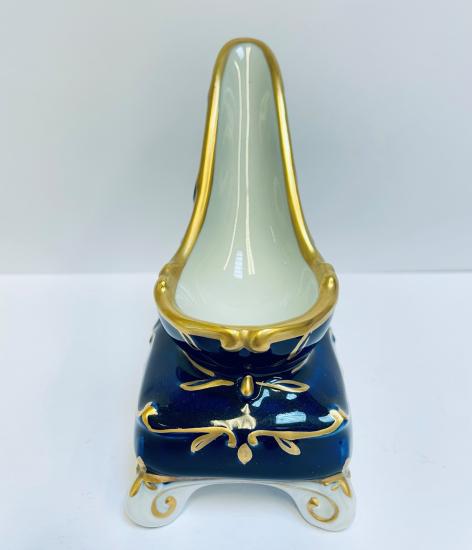 Porcelánový stojánek na fajfku - Royal Dux