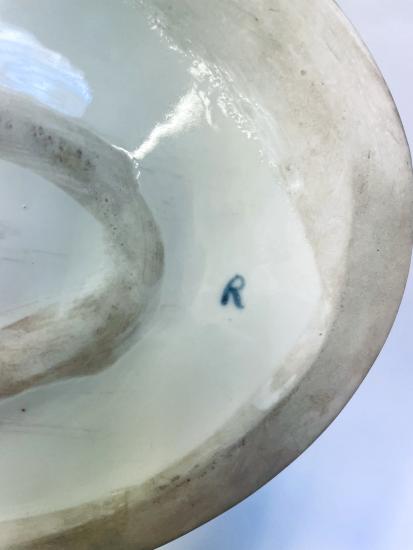 Galantní pár, porcelánová soška